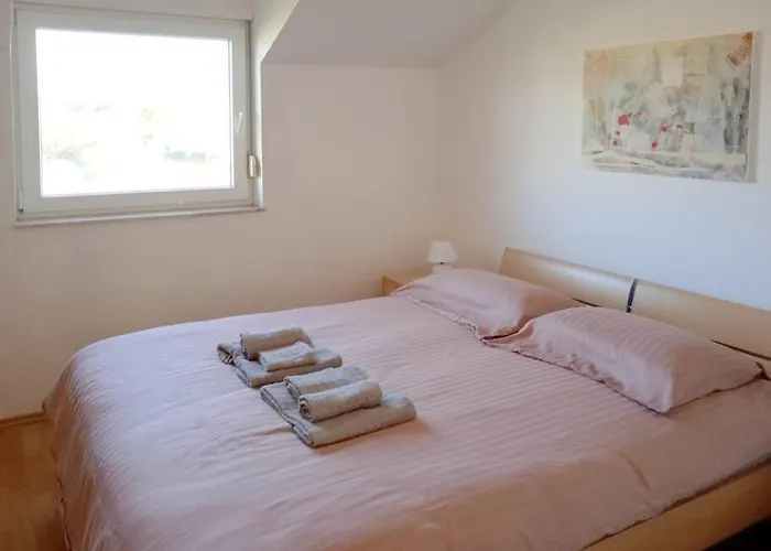 Apartment Tic